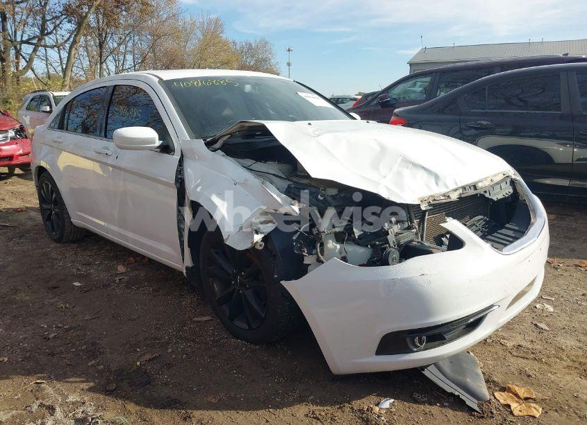 2011 Chrysler 200 S (VIN 1C3BC8FG8BN574861) main photo
