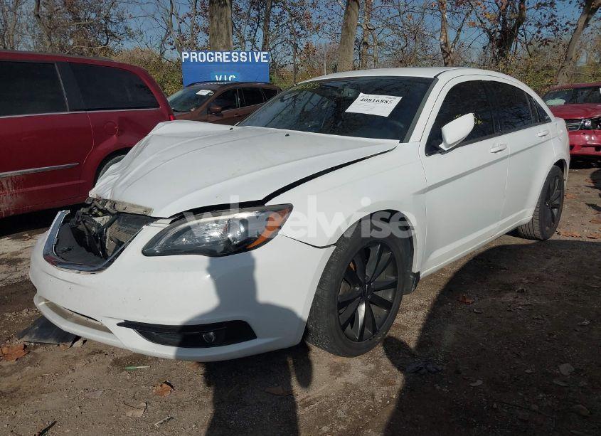 Photo 6 of 2011 Chrysler 200 S (VIN 1C3BC8FG8BN574861)