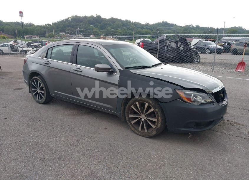 2011 Chrysler 200 S (VIN 1C3BC8FG8BN577534) main photo