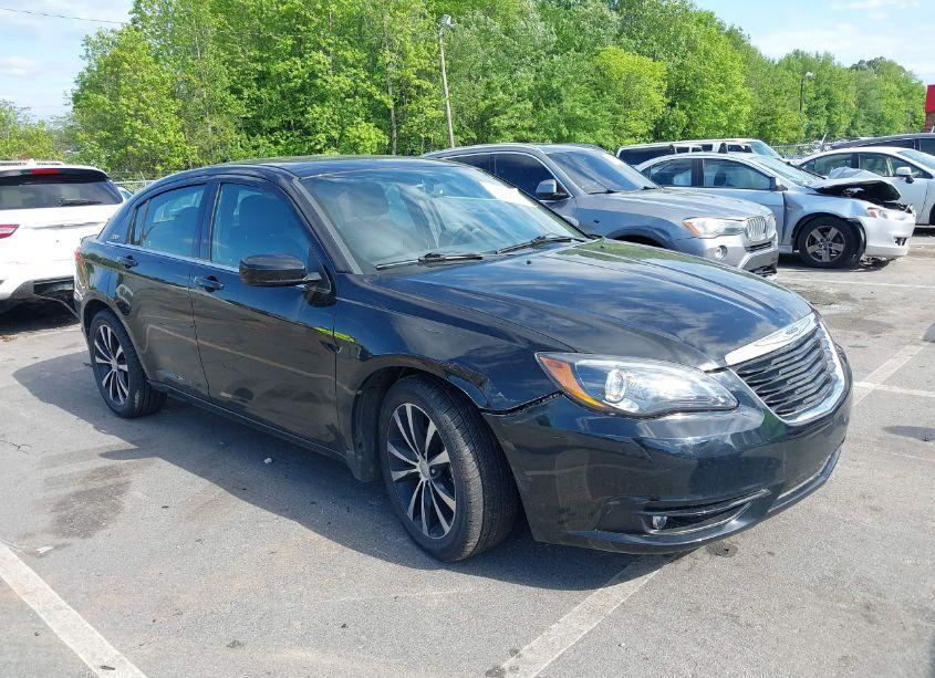 2011 Chrysler 200 S (VIN 1C3BC8FG9BN612551) main photo