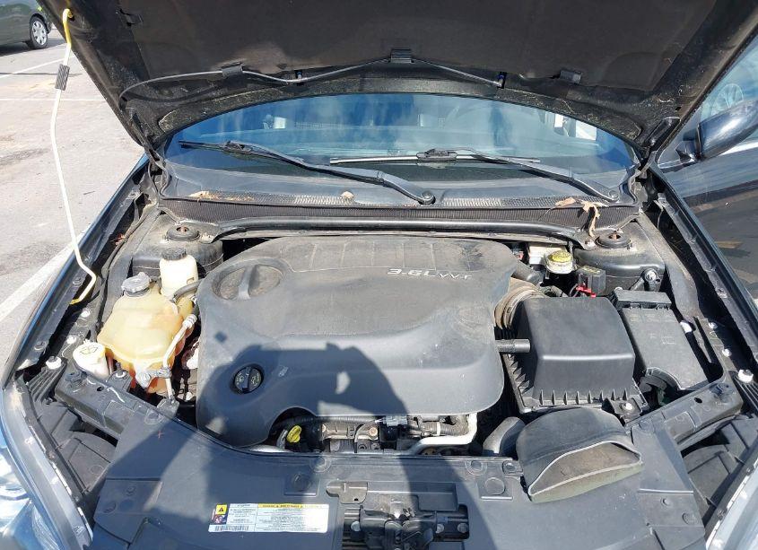 Photo 10 of 2011 Chrysler 200 S (VIN 1C3BC8FG9BN612551)