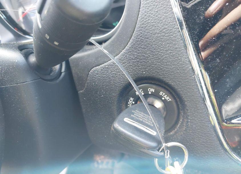 Photo 11 of 2011 Chrysler 200 S (VIN 1C3BC8FG9BN612551)