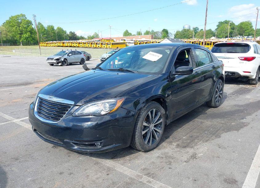 Photo 2 of 2011 Chrysler 200 S (VIN 1C3BC8FG9BN612551)
