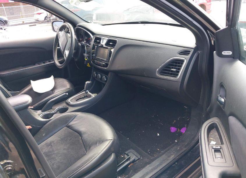 Photo 5 of 2011 Chrysler 200 S (VIN 1C3BC8FG9BN612551)