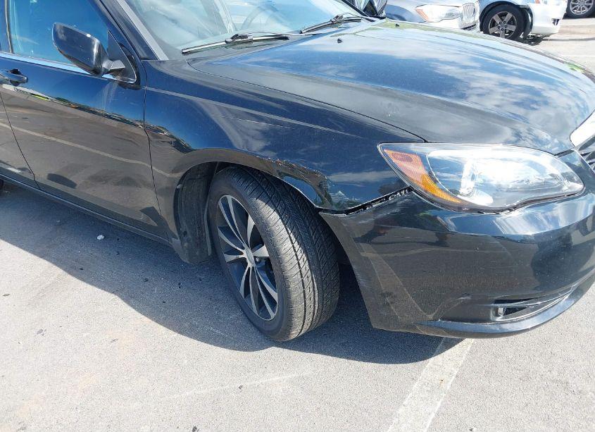 Photo 6 of 2011 Chrysler 200 S (VIN 1C3BC8FG9BN612551)