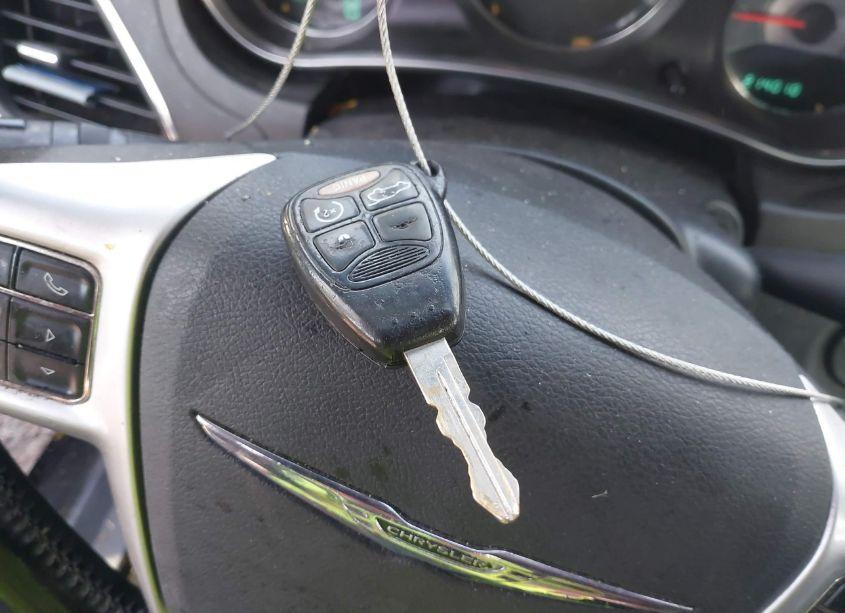 Photo 11 of 2011 Chrysler 200 S (VIN 1C3BC8FGXBN567832)