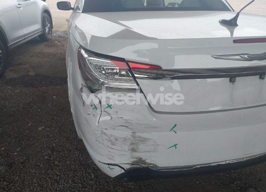 Photo 6 of 2012 Chrysler 200 TOURING (VIN 1C3BCBEB5CN119146)