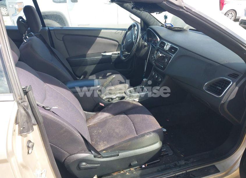 Photo 5 of 2014 Chrysler 200 TOURING (VIN 1C3BCBEB5EN158080)