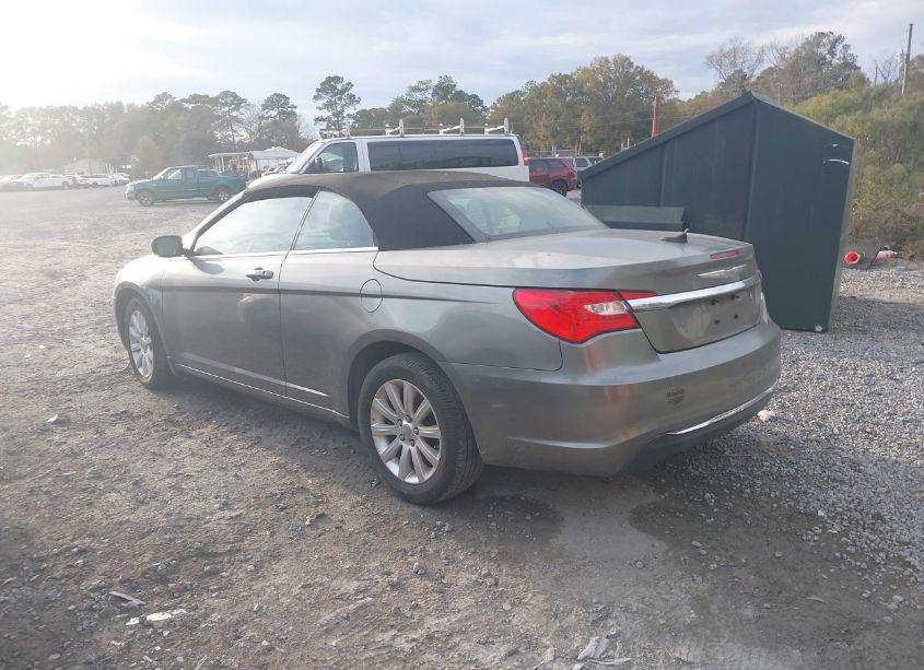 Photo 3 of 2012 Chrysler 200 TOURING (VIN 1C3BCBEB6CN218610)