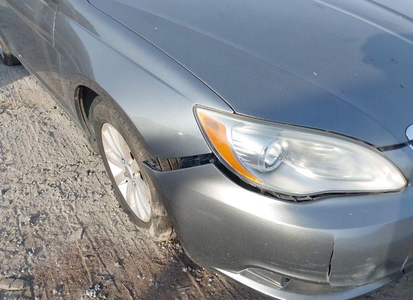 Photo 6 of 2012 Chrysler 200 TOURING (VIN 1C3BCBEB6CN218610)