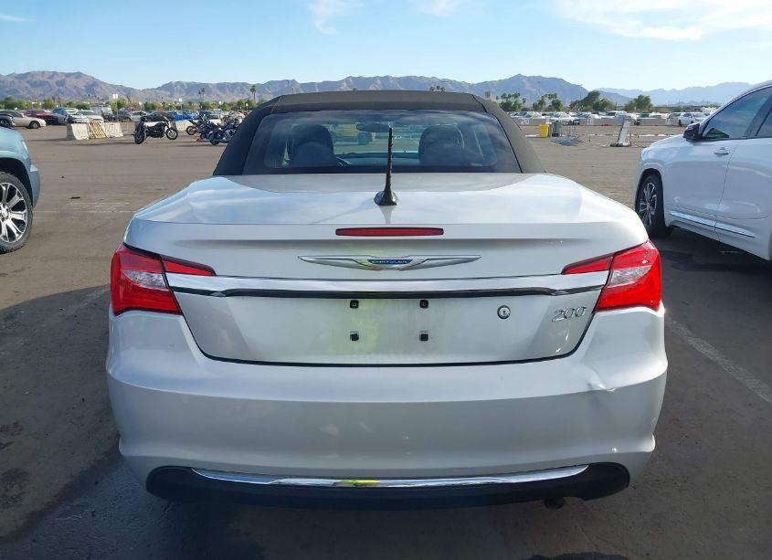 Photo 16 of 2012 Chrysler 200 TOURING (VIN 1C3BCBEB6CN229428)