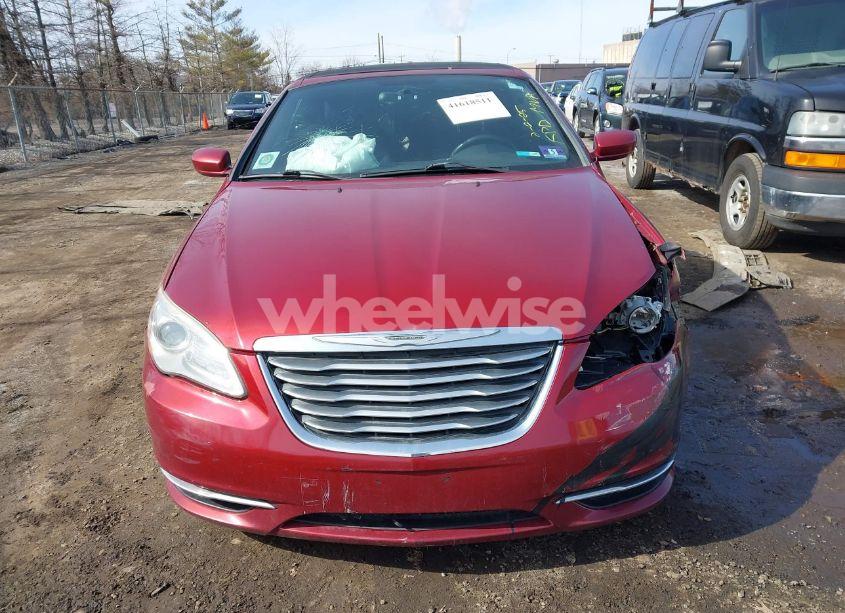 Photo 12 of 2013 Chrysler 200 TOURING (VIN 1C3BCBEB6DN560110)