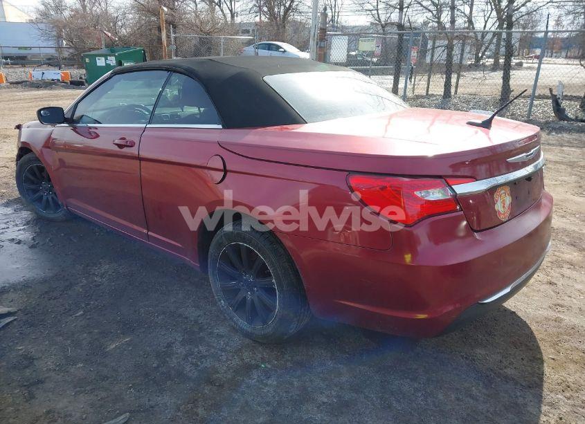 Photo 3 of 2013 Chrysler 200 TOURING (VIN 1C3BCBEB6DN560110)