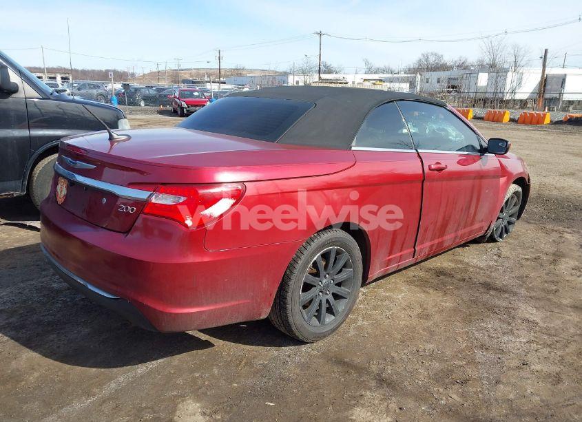 Photo 4 of 2013 Chrysler 200 TOURING (VIN 1C3BCBEB6DN560110)