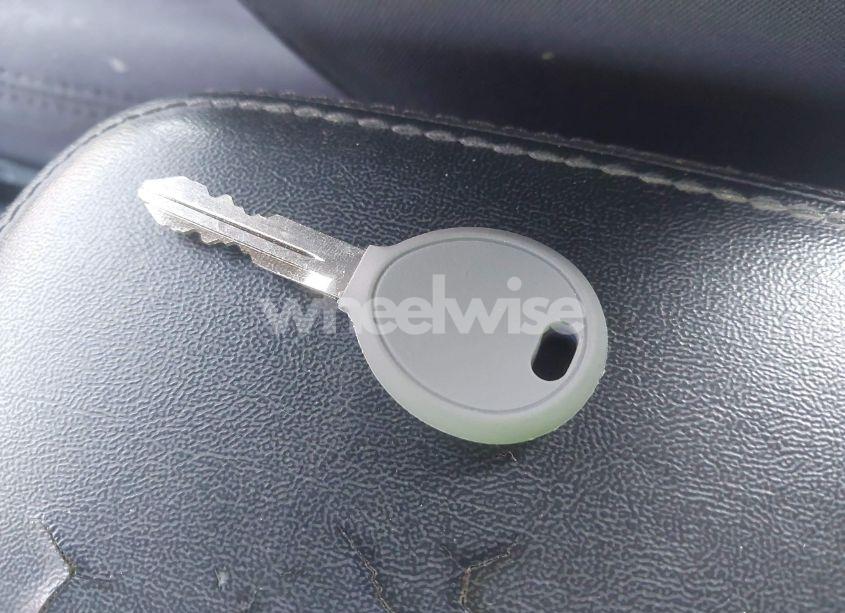 Photo 11 of 2013 Chrysler 200 TOURING (VIN 1C3BCBEB6DN623478)