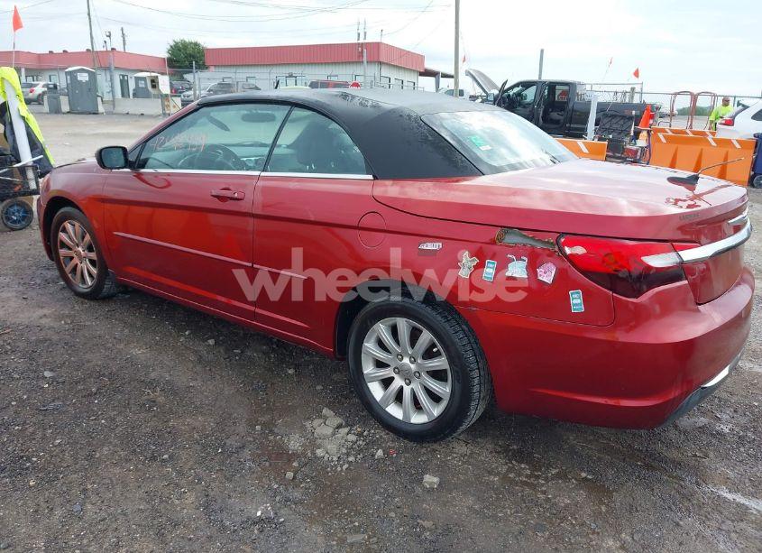 Photo 3 of 2013 Chrysler 200 TOURING (VIN 1C3BCBEB6DN623478)