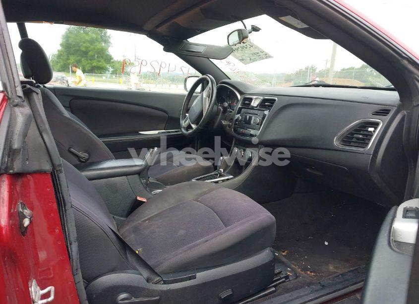 Photo 5 of 2013 Chrysler 200 TOURING (VIN 1C3BCBEB6DN623478)