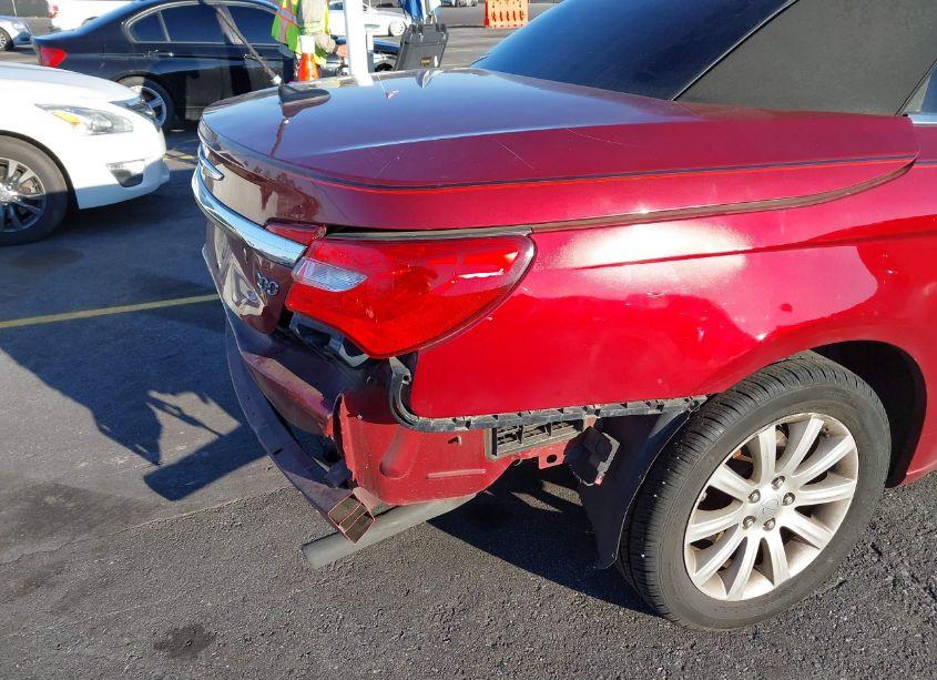 Photo 13 of 2012 Chrysler 200 TOURING (VIN 1C3BCBEB8CN183939)