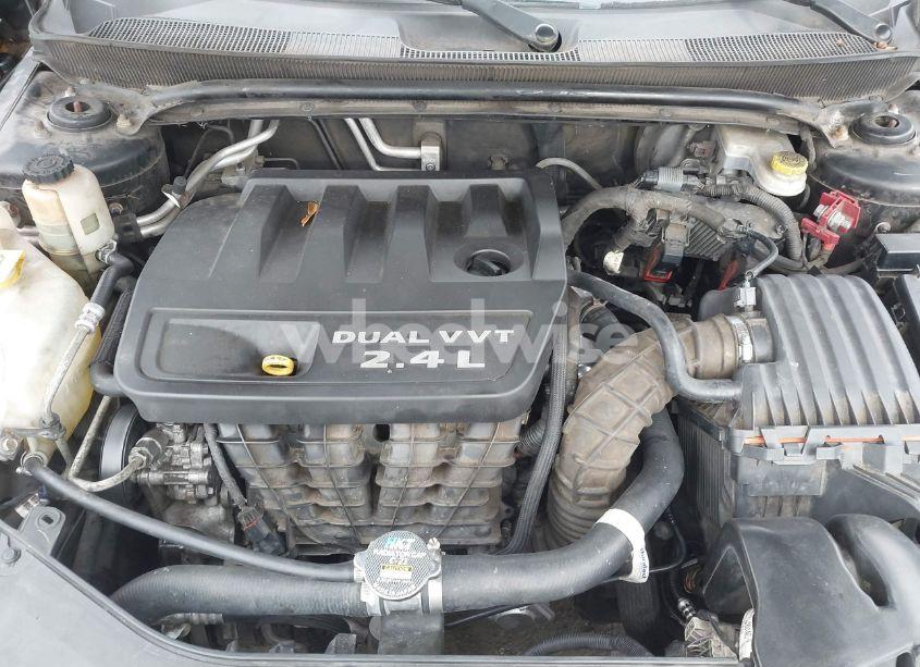 Photo 10 of 2012 Chrysler 200 TOURING (VIN 1C3BCBEB9CN215474)