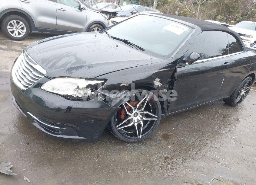 Photo 2 of 2012 Chrysler 200 TOURING (VIN 1C3BCBEB9CN215474)