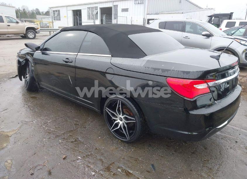 Photo 3 of 2012 Chrysler 200 TOURING (VIN 1C3BCBEB9CN215474)