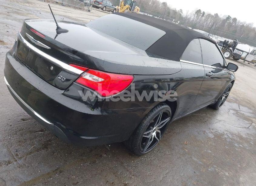 Photo 4 of 2012 Chrysler 200 TOURING (VIN 1C3BCBEB9CN215474)