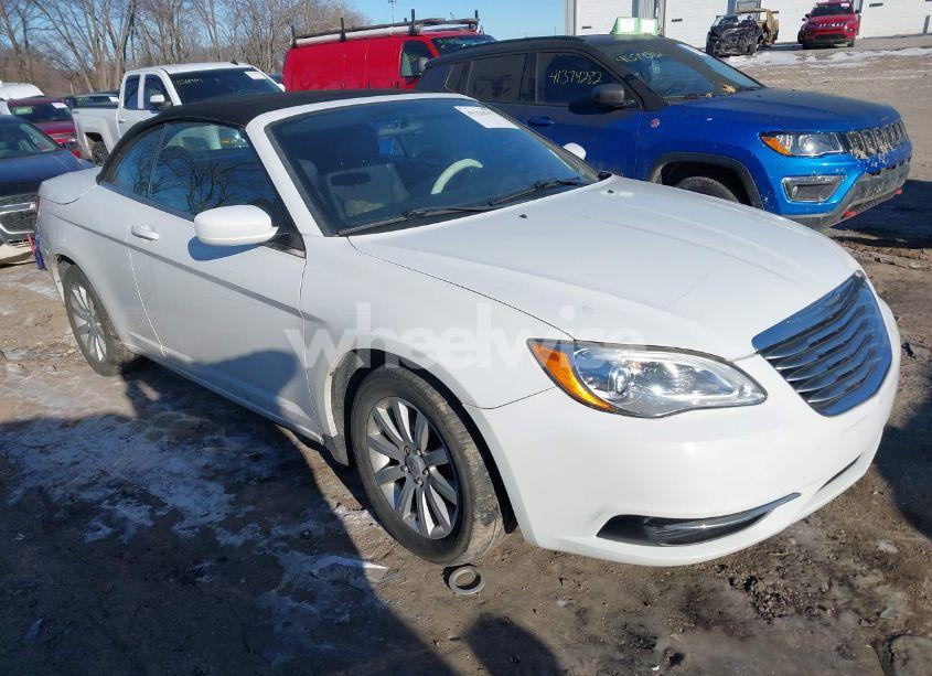 2012 Chrysler 200 TOURING (VIN 1C3BCBEB9CN215829) main photo