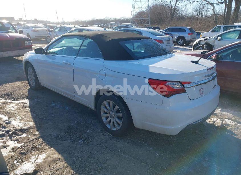 Photo 3 of 2012 Chrysler 200 TOURING (VIN 1C3BCBEB9CN215829)