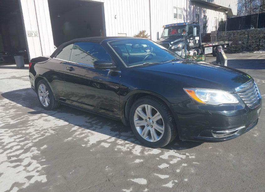 2013 Chrysler 200 TOURING (VIN 1C3BCBEB9DN547223) main photo