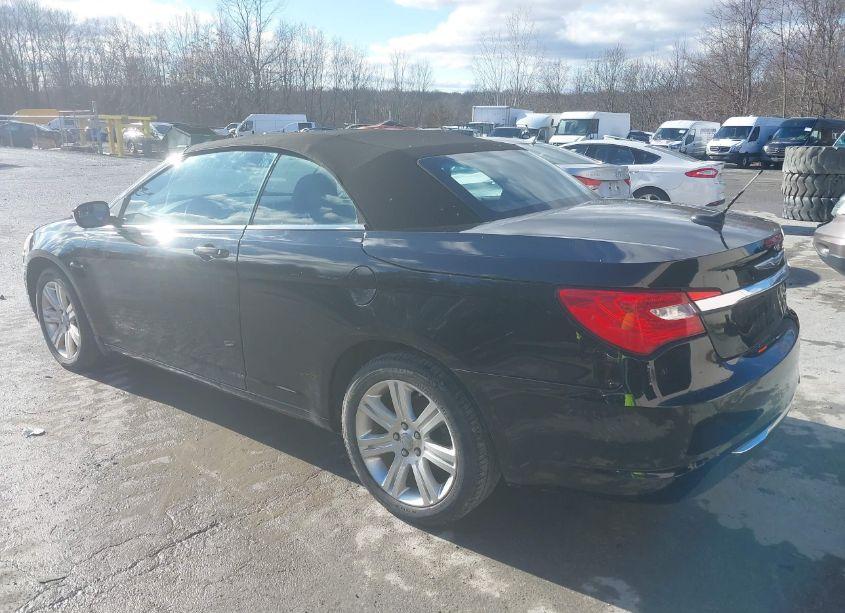 Photo 3 of 2013 Chrysler 200 TOURING (VIN 1C3BCBEB9DN547223)