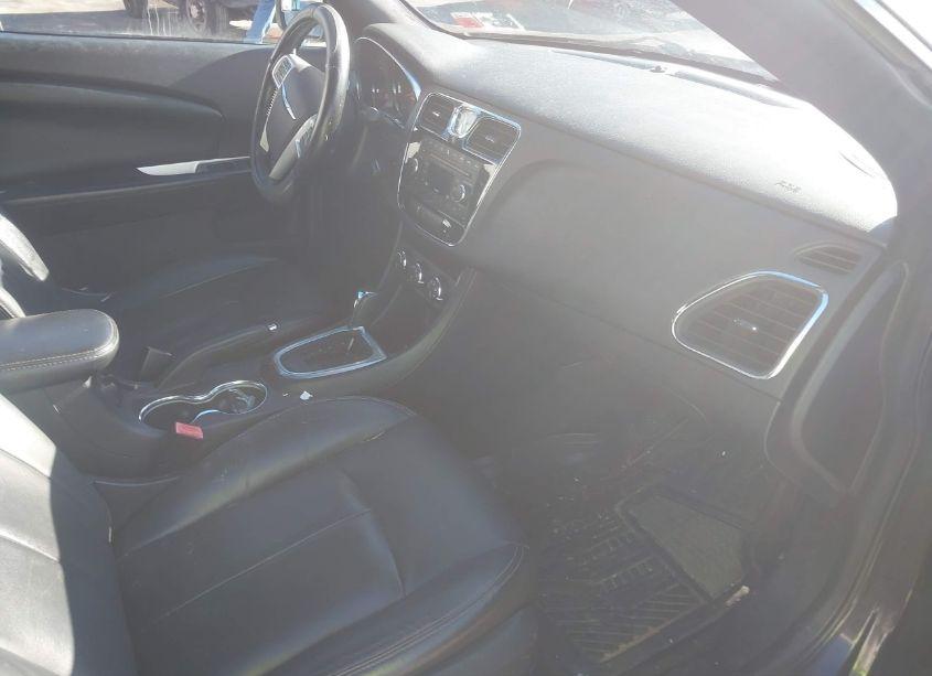 Photo 5 of 2013 Chrysler 200 TOURING (VIN 1C3BCBEB9DN547223)