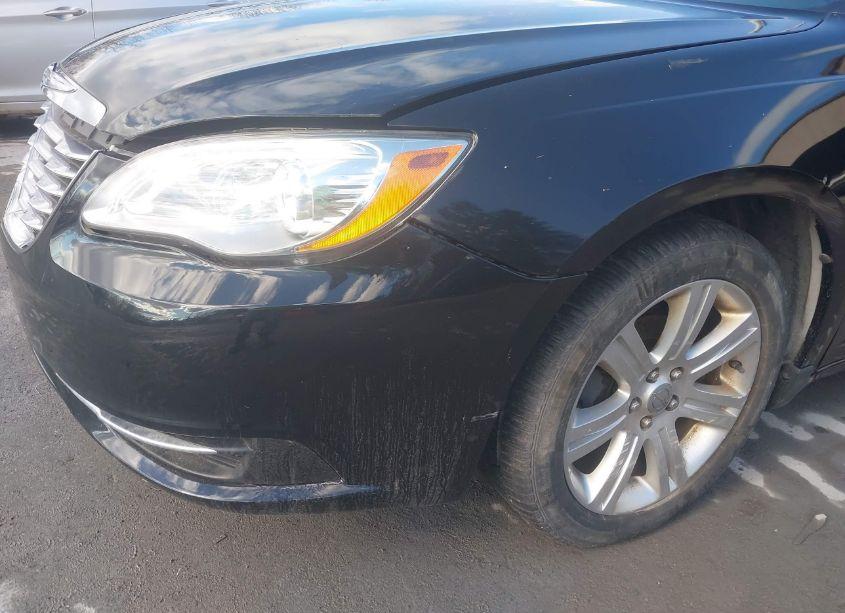 Photo 6 of 2013 Chrysler 200 TOURING (VIN 1C3BCBEB9DN547223)