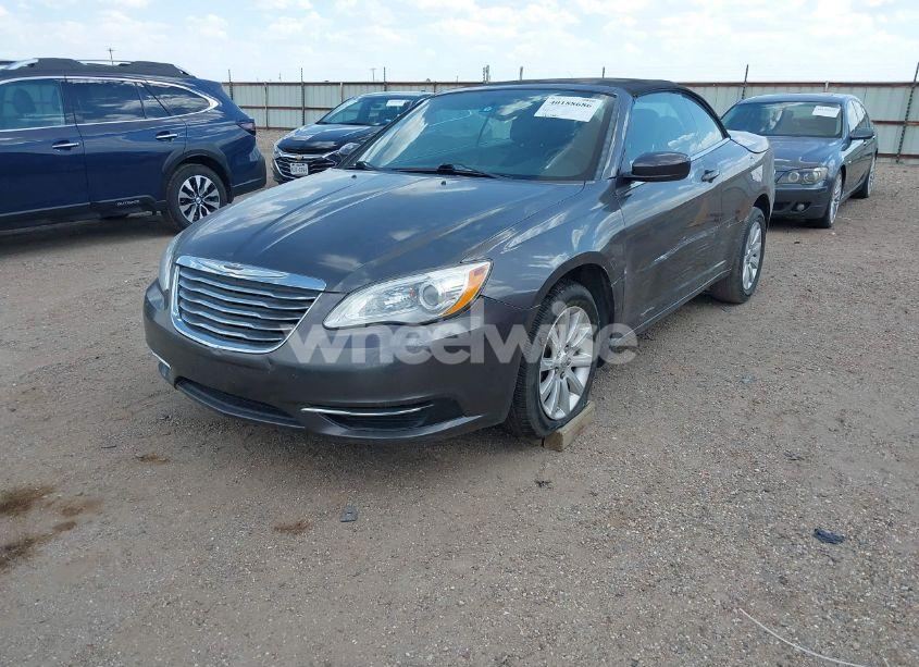 Photo 2 of 2014 Chrysler 200 TOURING (VIN 1C3BCBEB9EN158101)