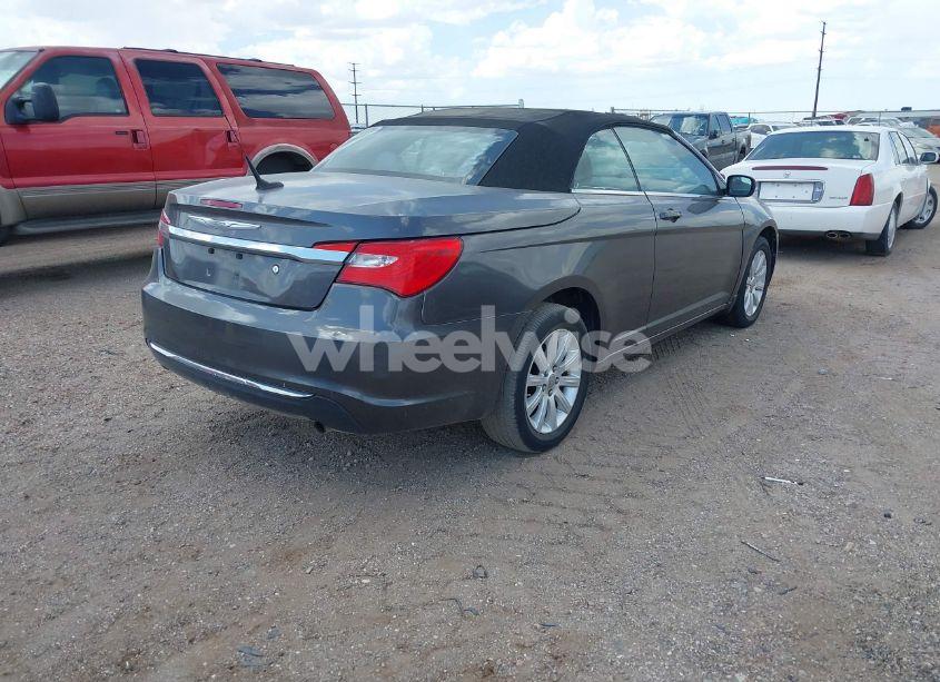 Photo 4 of 2014 Chrysler 200 TOURING (VIN 1C3BCBEB9EN158101)