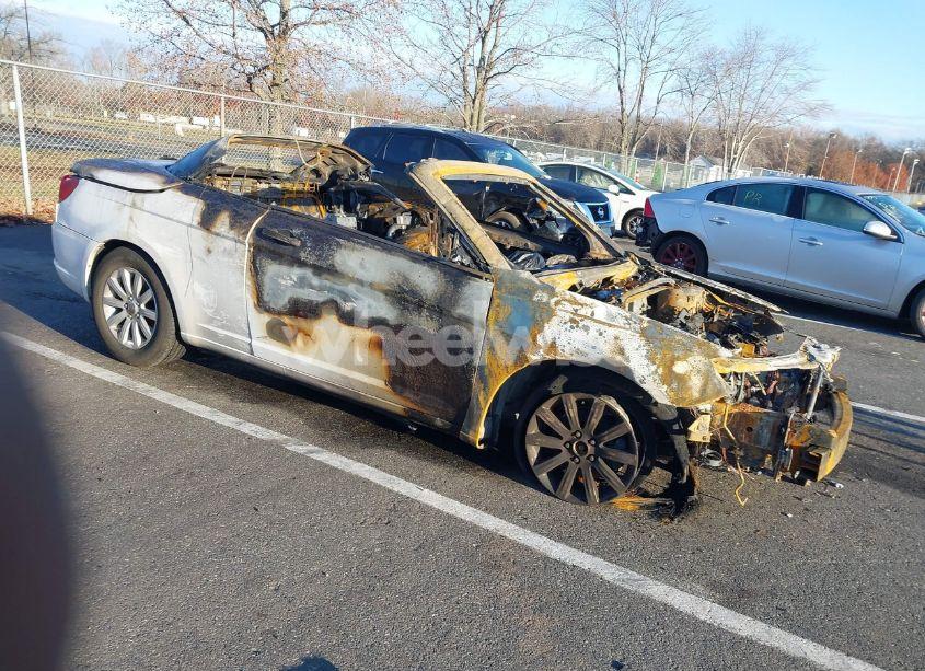 2014 Chrysler 200 TOURING (VIN 1C3BCBEB9EN158230) main photo