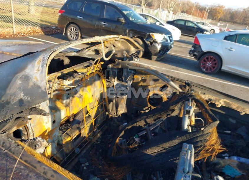 Photo 8 of 2014 Chrysler 200 TOURING (VIN 1C3BCBEB9EN158230)