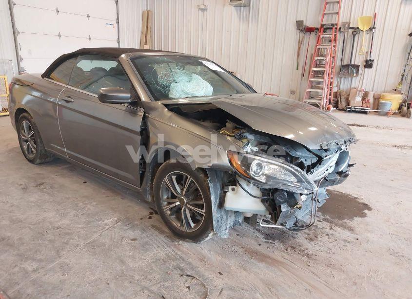2012 Chrysler 200 TOURING (VIN 1C3BCBEBXCN215578) main photo