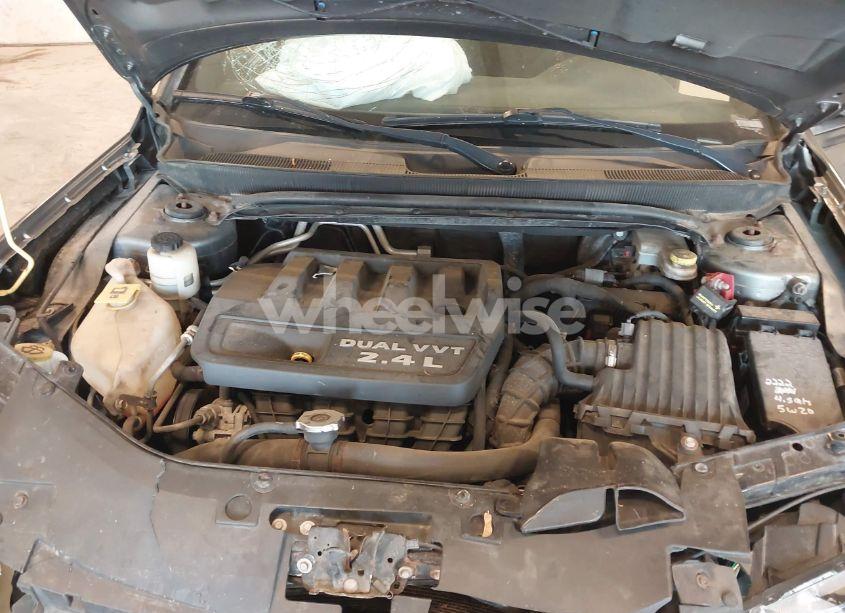 Photo 10 of 2012 Chrysler 200 TOURING (VIN 1C3BCBEBXCN215578)