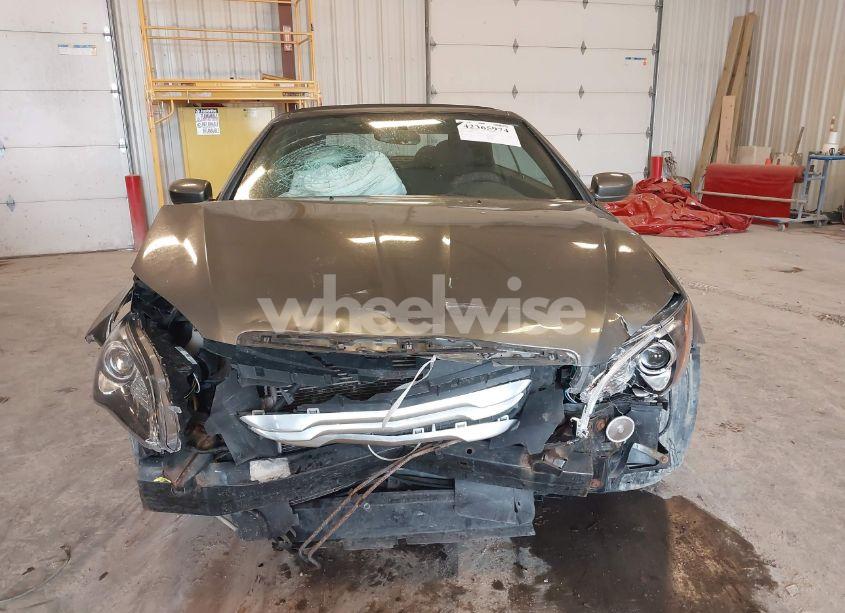 Photo 12 of 2012 Chrysler 200 TOURING (VIN 1C3BCBEBXCN215578)