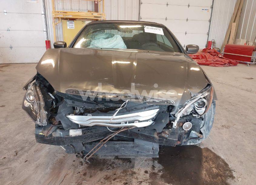 Photo 6 of 2012 Chrysler 200 TOURING (VIN 1C3BCBEBXCN215578)