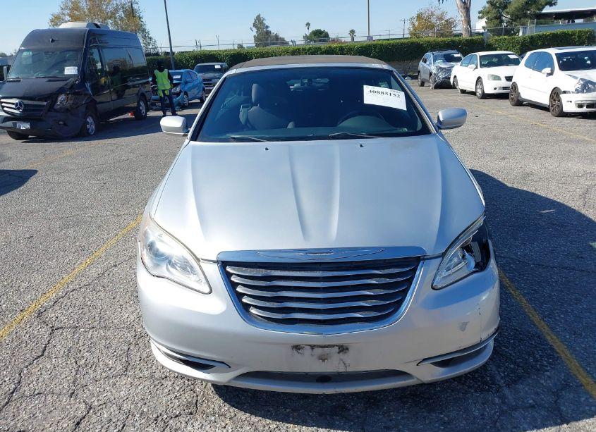Photo 12 of 2012 Chrysler 200 TOURING (VIN 1C3BCBEBXCN218898)