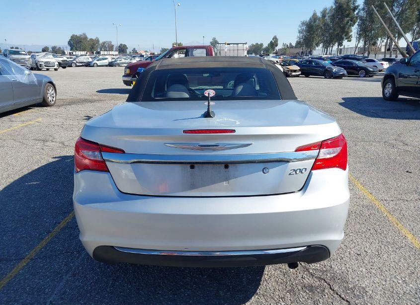 Photo 16 of 2012 Chrysler 200 TOURING (VIN 1C3BCBEBXCN218898)