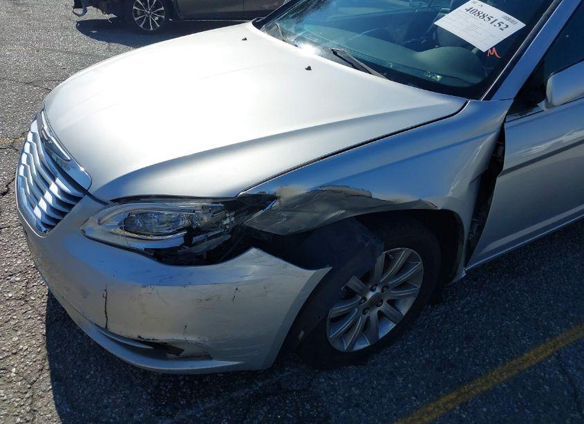 Photo 6 of 2012 Chrysler 200 TOURING (VIN 1C3BCBEBXCN218898)