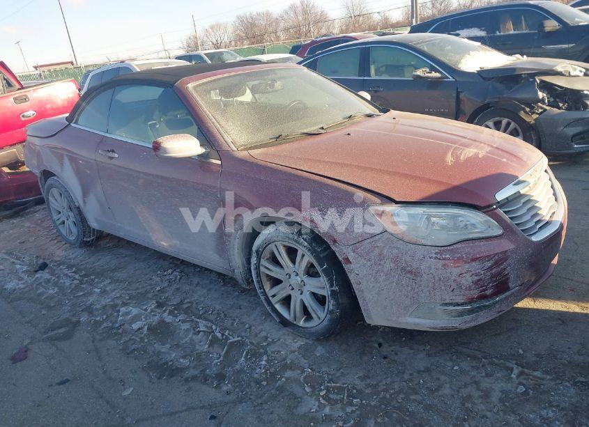 2013 Chrysler 200 TOURING (VIN 1C3BCBEG3DN699719) main photo