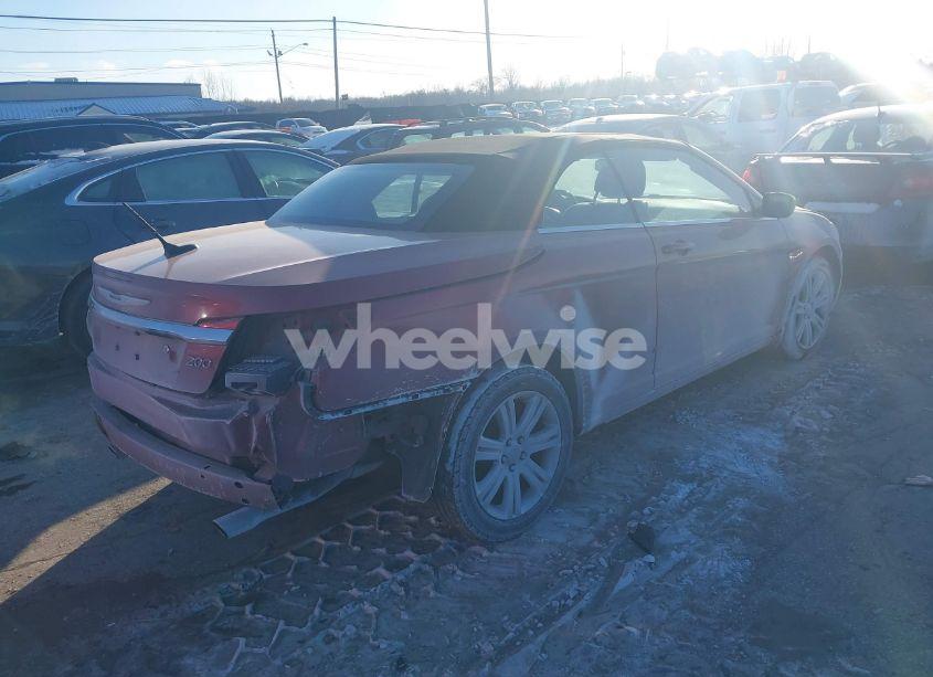 Photo 4 of 2013 Chrysler 200 TOURING (VIN 1C3BCBEG3DN699719)