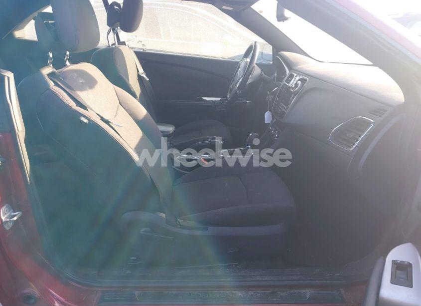 Photo 5 of 2013 Chrysler 200 TOURING (VIN 1C3BCBEG3DN699719)