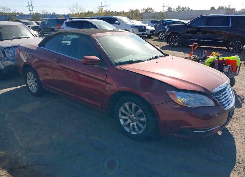 2013 Chrysler 200 TOURING (VIN 1C3BCBEG4DN676580) main photo