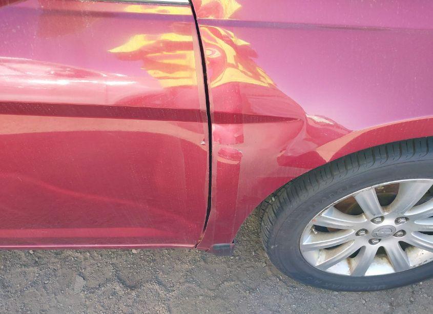 Photo 15 of 2013 Chrysler 200 TOURING (VIN 1C3BCBEG4DN676580)