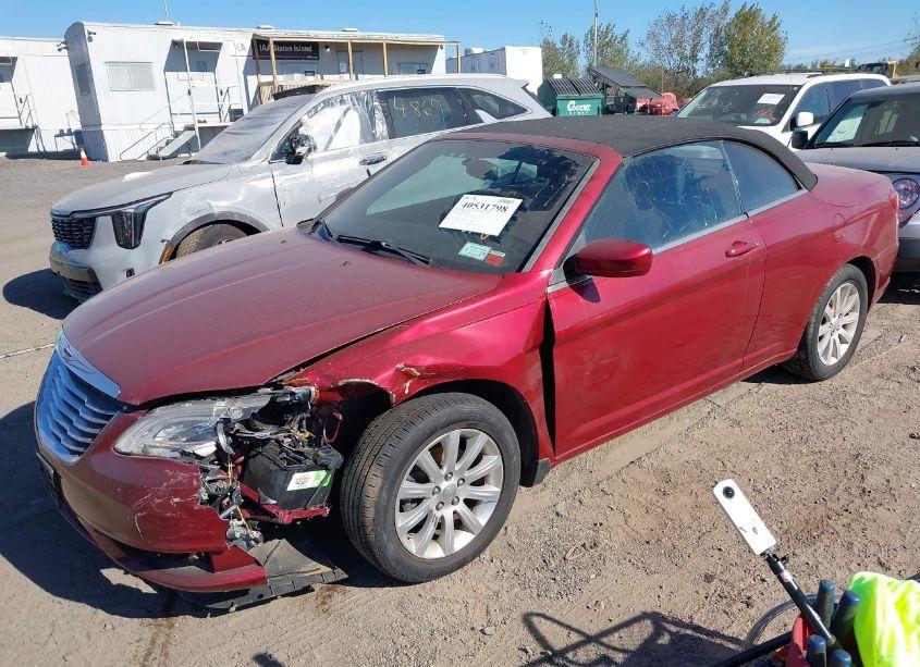 Photo 2 of 2013 Chrysler 200 TOURING (VIN 1C3BCBEG4DN676580)