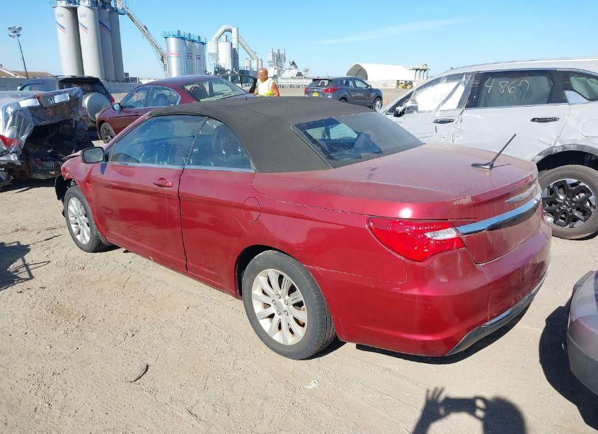 Photo 3 of 2013 Chrysler 200 TOURING (VIN 1C3BCBEG4DN676580)